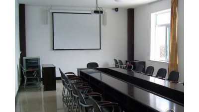 出租：北京（朝陽(yáng)門(mén)內(nèi)大街）東四地鐵口附近小型會(huì)議室