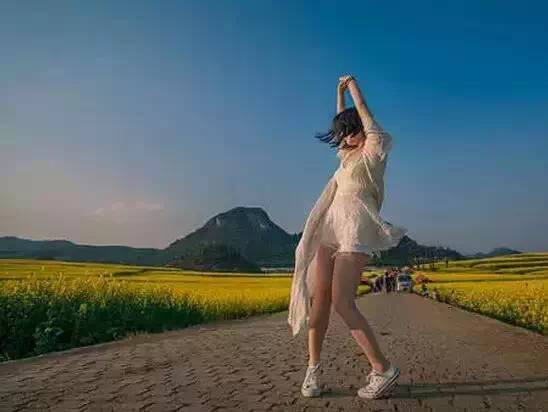 女神攻略,，春游拍照技巧,，怎樣讓男朋友把你拍出唯美的效果。 - 第31張 | 哇機匯