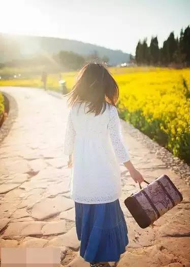 女神攻略,，春游拍照技巧,，怎樣讓男朋友把你拍出唯美的效果。 - 第33張 | 哇機匯