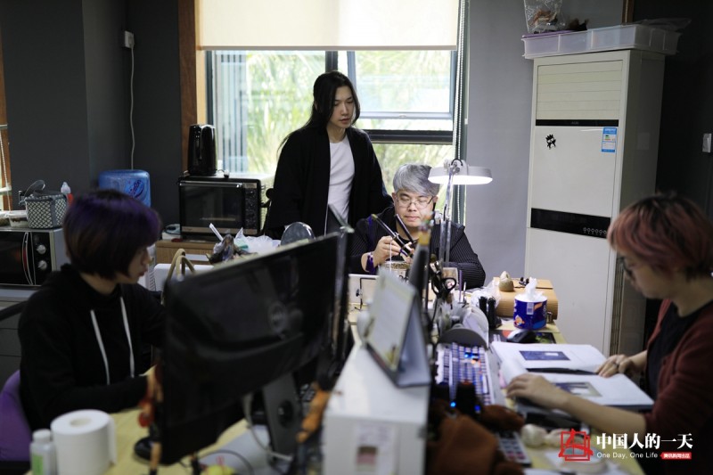 雌雄難辨現(xiàn)有百萬(wàn)粉絲的手作匠人cosplay黃山