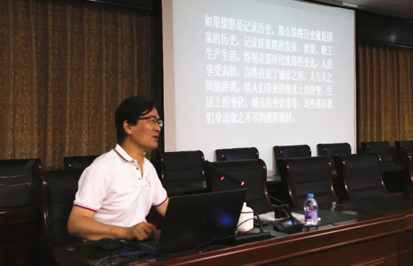 到人民中去！藝術(shù)家下基層受熱捧