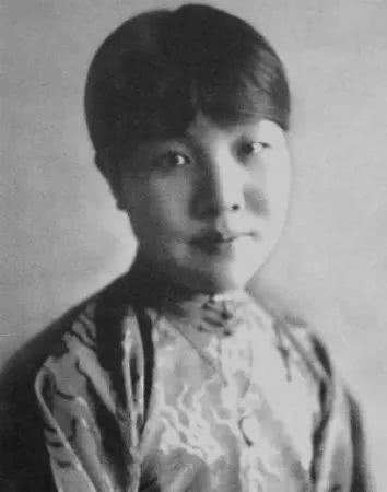胡適,、徐志摩、冰心的大學(xué)生涯怎么度過(guò),？