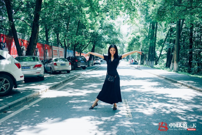 女大學生創(chuàng)業(yè)豪言這輩子都不可能打工 曾參選環(huán)球小姐
