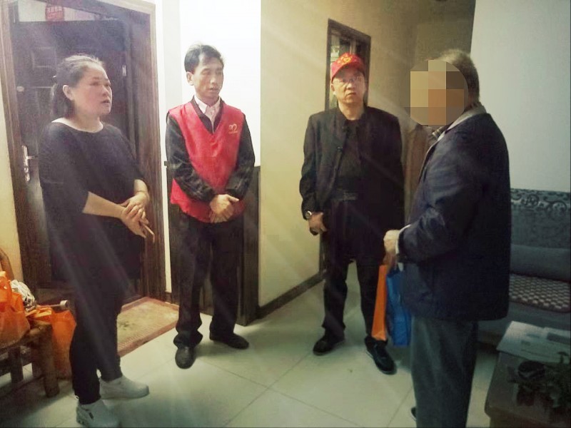 余姚市子陵社區(qū)重陽(yáng)節(jié)慰問(wèn)老人