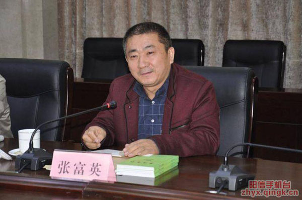 《作家報(bào)》總編張富英向家鄉(xiāng)山東陽(yáng)信捐贈(zèng)文學(xué)書籍