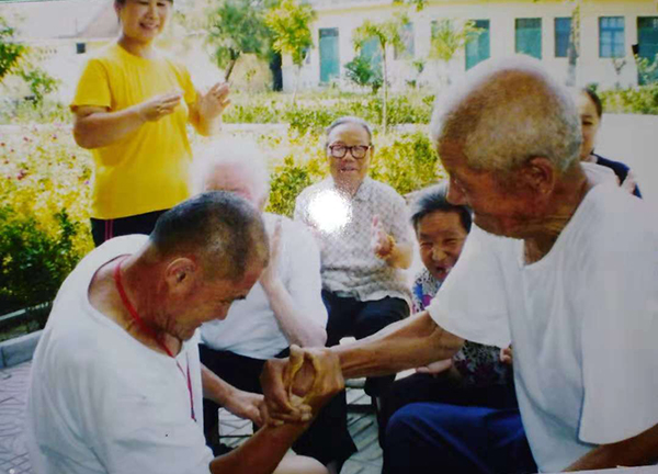 大愛無(wú)疆 奉獻(xiàn)不止 ——敬老愛老模范李勝?gòu)?qiáng)
