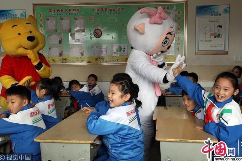 新學期開學啦,！全國各地師生喜迎開學季
