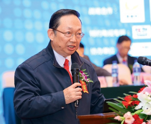 雷鋒精神薪火相傳——萬家福楊舜凱賦予大健康產(chǎn)業(yè)新的內(nèi)涵