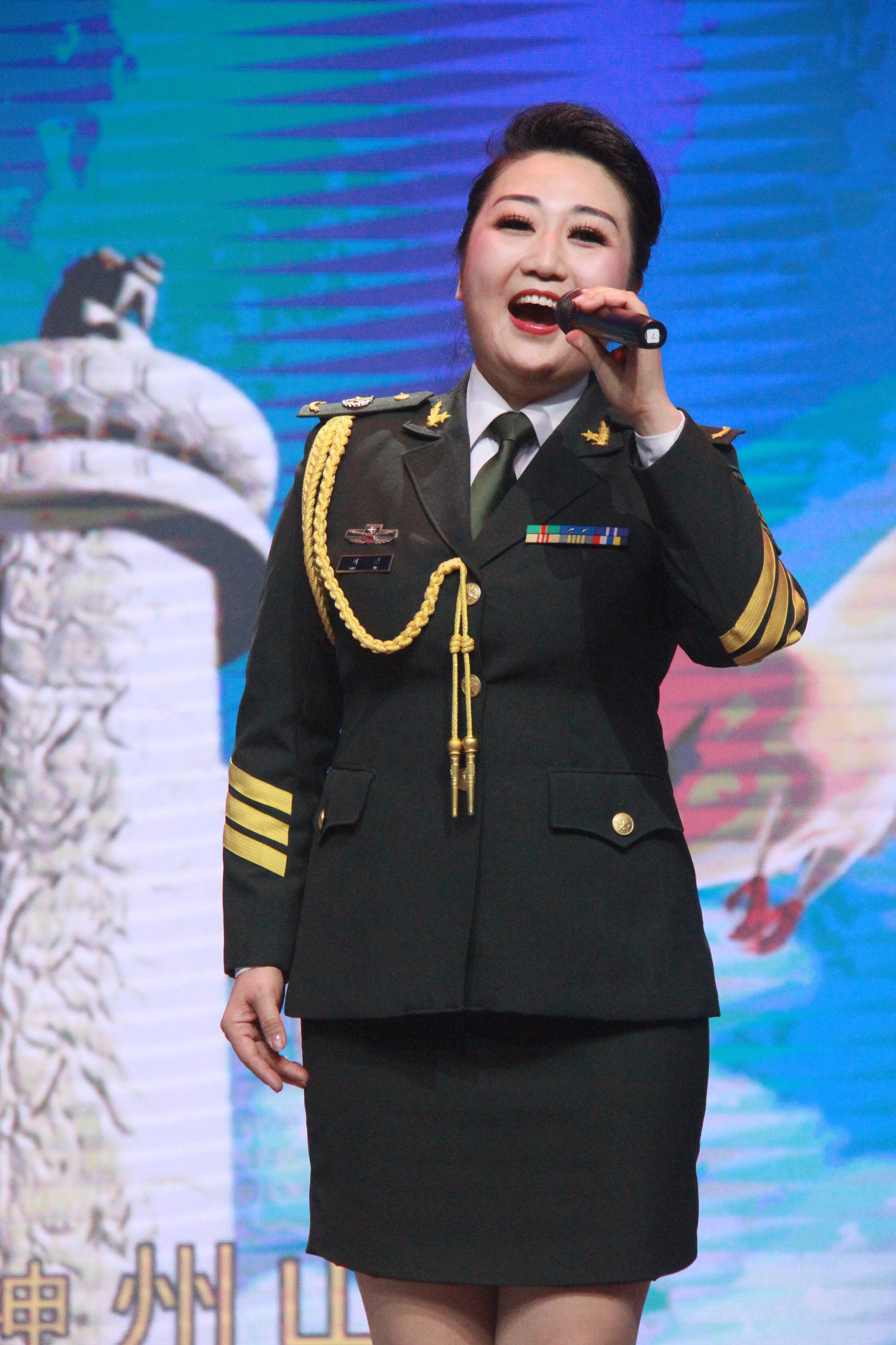 “明星大舞臺,，歌唱新時代,，踐行中國夢”群星匯演亮相中央電視臺星光影視園