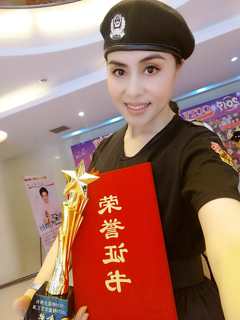 “明星大舞臺,，歌唱新時代,，踐行中國夢”群星匯演亮相中央電視臺星光影視園