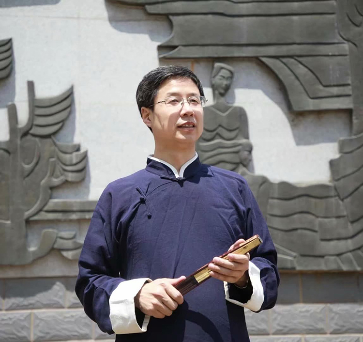 山西省沁水監(jiān)獄邀請(qǐng)李耀君作國學(xué)報(bào)告