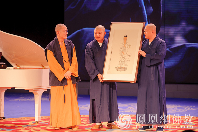 臺(tái)灣明海法師佛曲音樂(lè)會(huì) 千人會(huì)場(chǎng)座無(wú)虛席