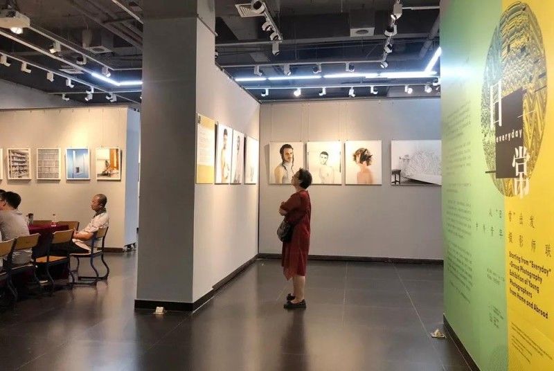 “日?！薄型馇嗄陻z影師聯(lián)展在京開展