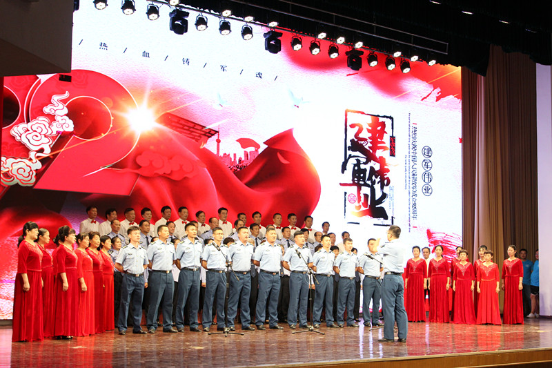 擁軍愛軍進(jìn)軍營 軍警民攜手向前進(jìn)