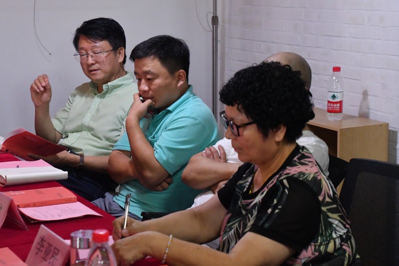 李亞民長篇小說《紅繡荷》研討會(huì)在京舉辦…