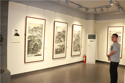 助力冬奧：河北省美術(shù)家協(xié)會(huì)主席團(tuán)中國(guó)畫(huà)名家邀請(qǐng)展開(kāi)幕