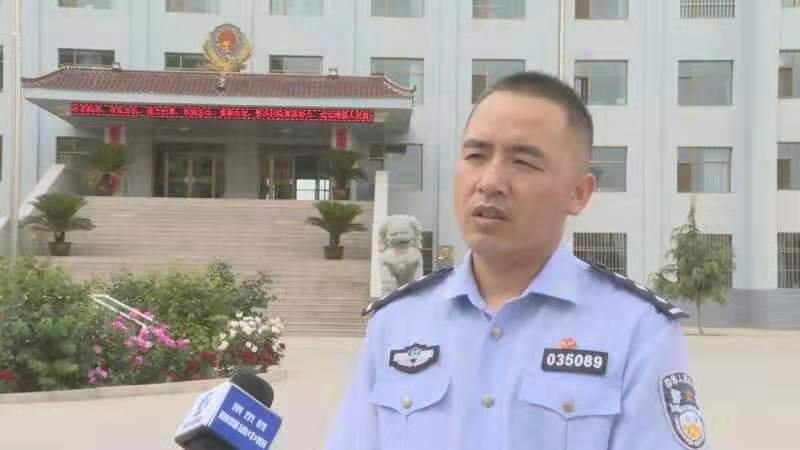 鐵骨柔情擔道義 忠誠奉獻鑄警魂——好民警謝武東