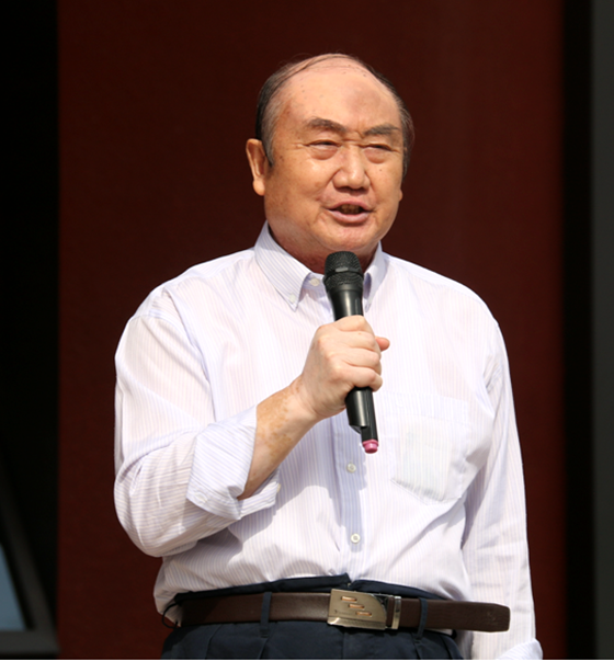 奮進(jìn)中國(guó)夢(mèng) 大愛紅色情 慶祝新中國(guó)成立70周年“毛主席,、習(xí)主席和十大元帥油畫肖像及百名將軍書畫作品展”在京舉行