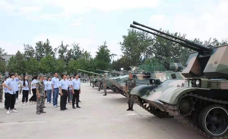二十二冶北京崇建公司開展“軍企共建慶建國(guó)70周年華誕”活動(dòng)