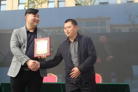中牟縣2019全國扶貧日系列活動暨特色農(nóng)俗產(chǎn)品展銷會啟動