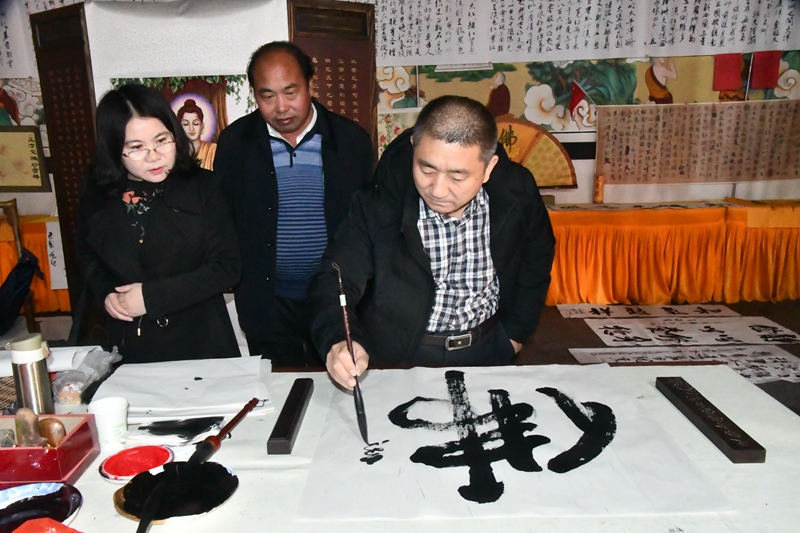 中國文藝名家五臺山藝術(shù)之旅暨全國優(yōu)秀文藝作品征評頒獎(jiǎng)典禮在五臺山舉行