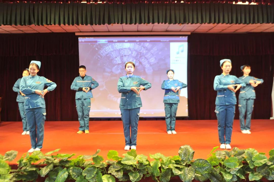 36位新人集體領(lǐng)證,！我們是鄭州急救志愿者