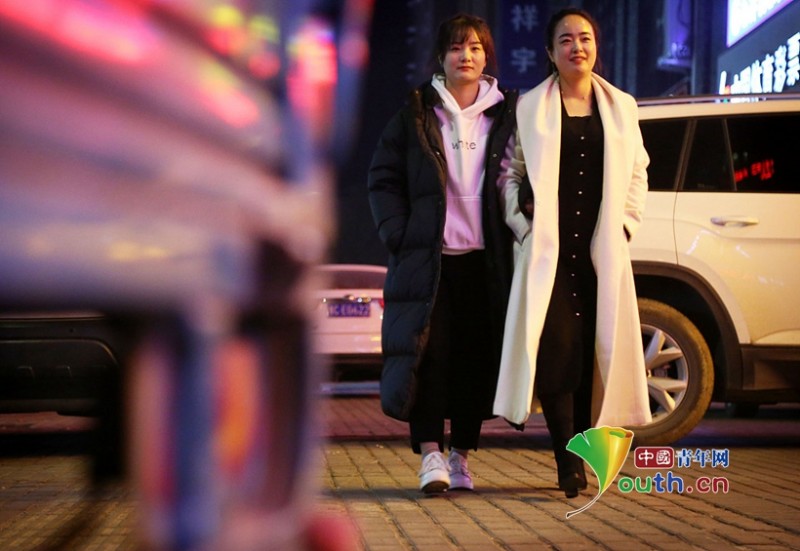 女大學生深山里養(yǎng)千頭豬 父親霸氣催婚
