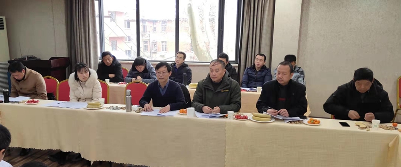 用漢水澆灌收獲，實(shí)干為企業(yè)保架護(hù)航你看可行,。