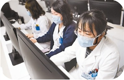 “云”看病,，在線問診助戰(zhàn)“疫”