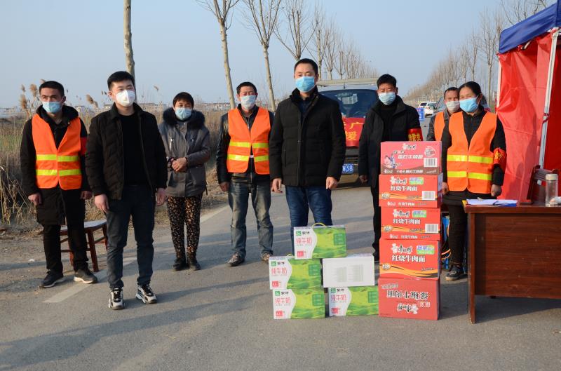 同心同德,、阻擊疫情—潁上縣天外天廣告裝飾公司為疫情防控一線捐贈愛心物資