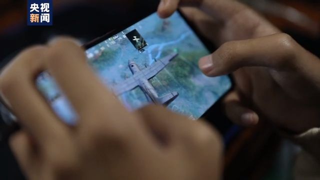 僅手指能動(dòng),！18歲山村病殘青年如何逆襲成電競(jìng)主播？