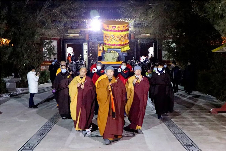 弘法寺隆重舉行恭送本煥長(zhǎng)老舍利赴甘肅酒泉敦煌市雷音寺永久供奉法會(huì)