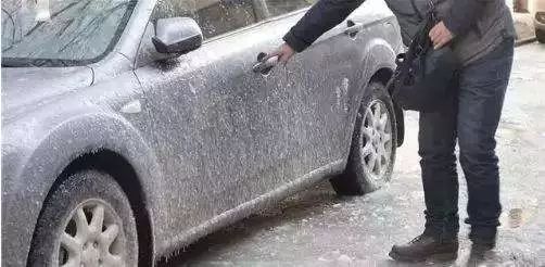 冬季車(chē)玻璃結(jié)冰怎么辦,？據(jù)說(shuō)只有10%的人做對(duì)了……