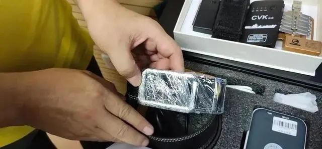 夫妻倆被人圍觀8小時還不知！上萬家庭攝像頭遭入侵,！