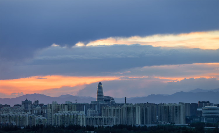 太美了,、北京雷雨后的雙彩虹如油畫晚霞