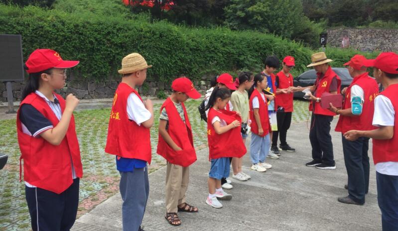 余姚眾善公益：愛護紅色景區(qū)  開啟研學(xué)之旅