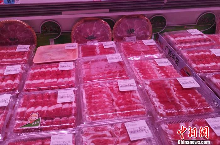 豬肉價(jià)格腰斬,！牛羊肉都降了,，飯館肉菜為啥沒(méi)降？