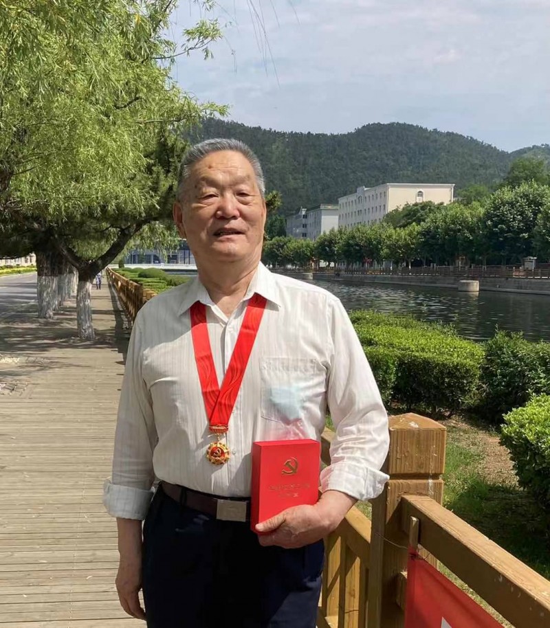 陸儒德——銘記使命,，緊跟黨奮斗七十載