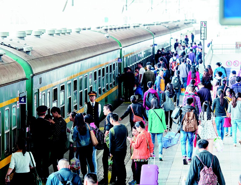 節(jié)假日坐火車回家為啥只能買到全程票？背后原因調(diào)查