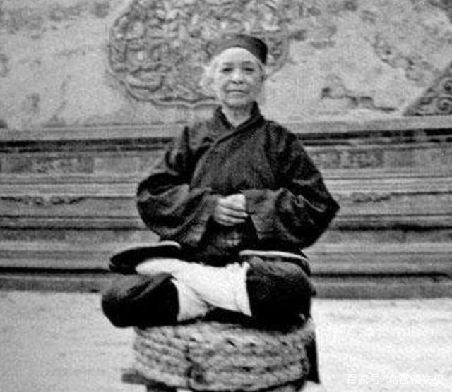 武當?shù)拦美钫\玉：活到118歲,，晚年生黑發(fā)長新牙，臨終留下三個字
