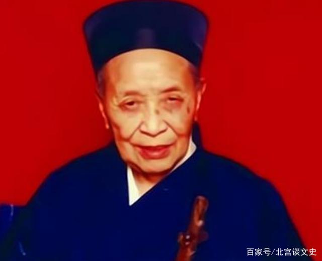 武當?shù)拦美钫\玉：活到118歲,，晚年生黑發(fā)長新牙，臨終留下三個字