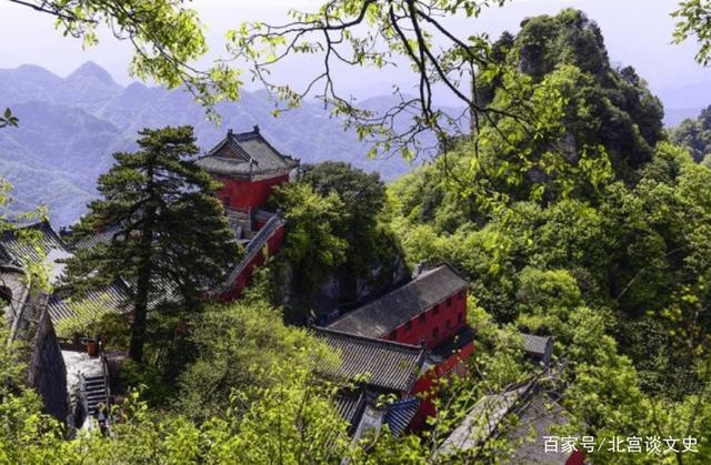 武當?shù)拦美钫\玉：活到118歲，晚年生黑發(fā)長新牙,，臨終留下三個字
