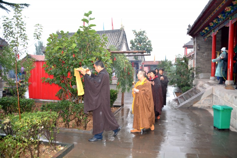 關(guān)于在全國各寺廟開展中華禪詩文化碑項(xiàng)目的決定