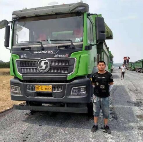 河南駕車堵決口5車主：保險(xiǎn)附件錢被扣掉 賠償不夠買輛新車