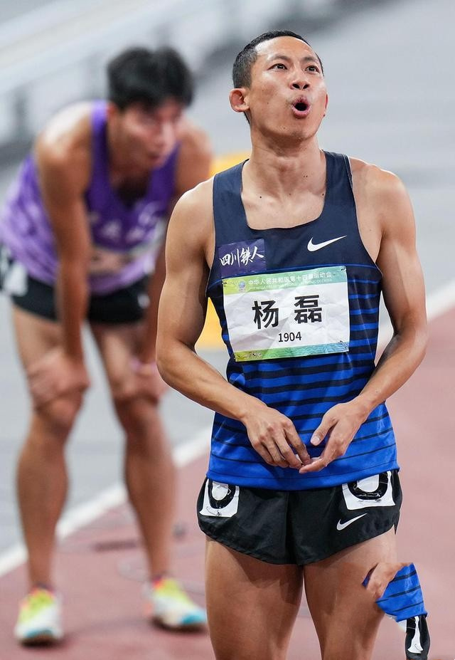 全運400米集體爆發(fā)!26歲四川飛人45秒54奪金 前三名均打開46秒