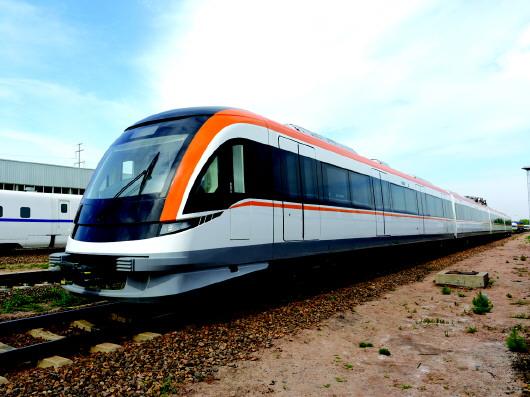 都市快軌列車(chē)跑出加速度
