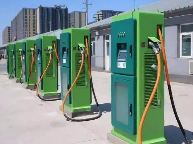 充電樁“有人建,、沒(méi)人管”？你的新能源車(chē)充電方便嗎