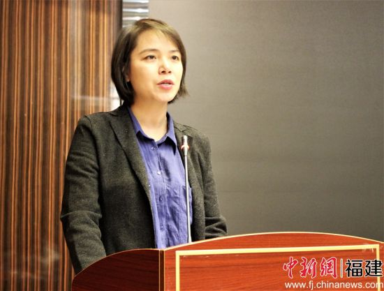 圖為2019年入選文集作者代表陳贊琴發(fā)言,。林榕生 攝