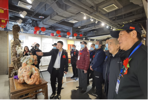 春早筆驅(qū)閑，藝開園博園