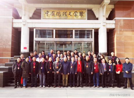 致敬《在延安文藝座談會(huì)上的講話》發(fā)表80周年詩34首 致敬《在延安文藝座談會(huì)上的講話》發(fā)表80周年詩34首